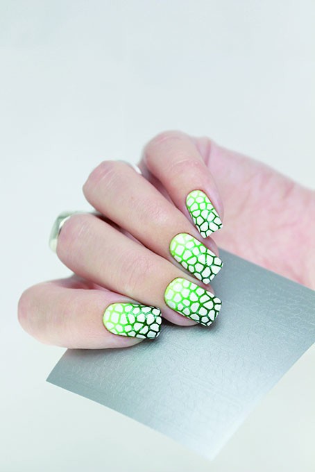 Nail Art Vinyl Mask. Silver Giraffe