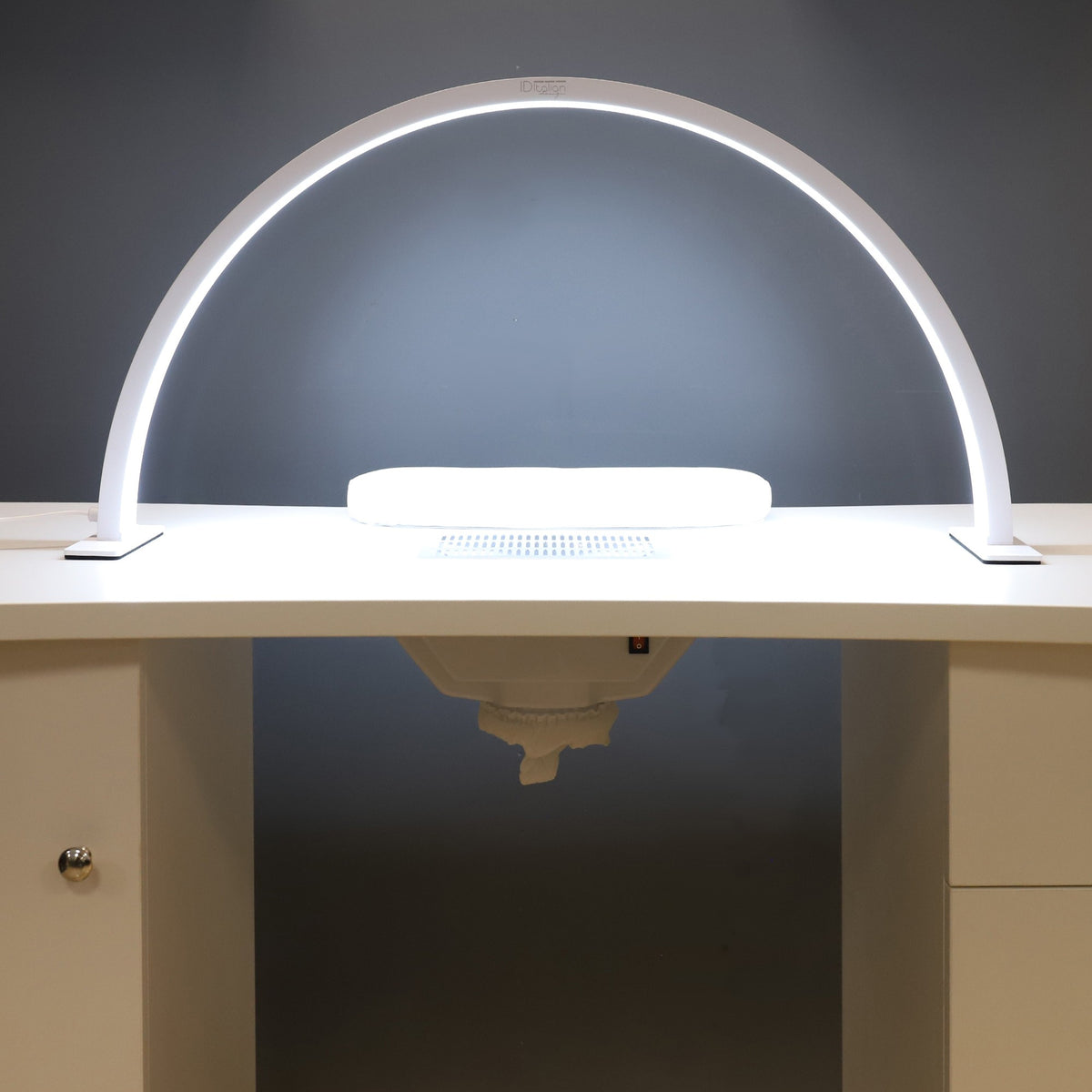 Lampada da tavolo LED Mezzaluna