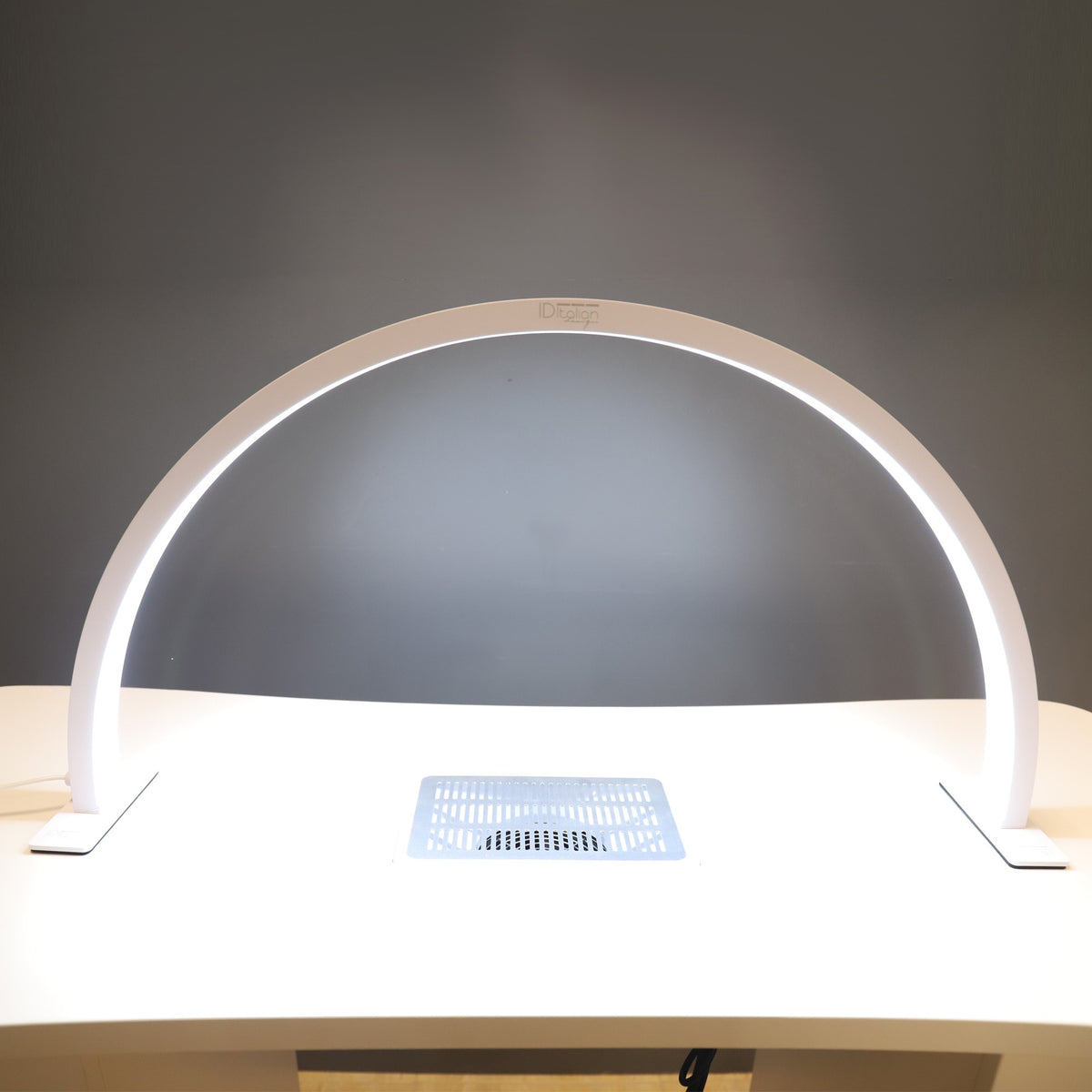 Lampada da tavolo LED Mezzaluna