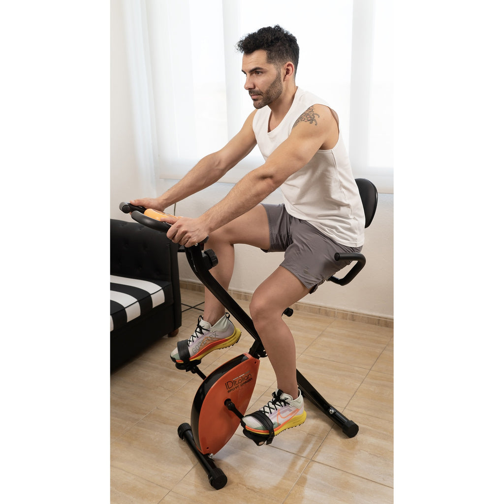 Cyclette pieghevole con schienale