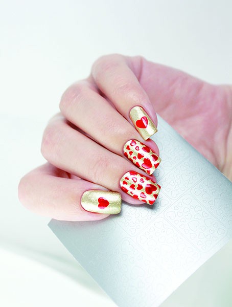 Nail Art Vinyl Mask. Silver Hearts