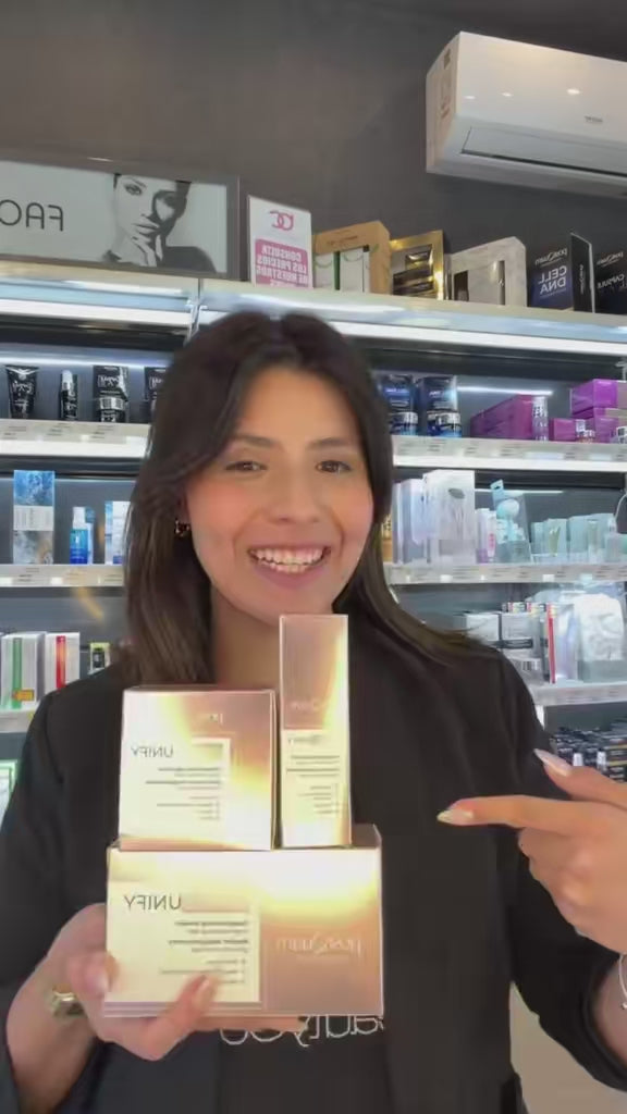 Piel luminosa y uniforme ✨🌟🙌🏼 La línea White Unify ayuda a disminuir la apariencia de manchas y aporta más luminosidad al rostro 💛☀️
(Y ahora con 25% de descuento* 😏)
*El descuento se aplica 